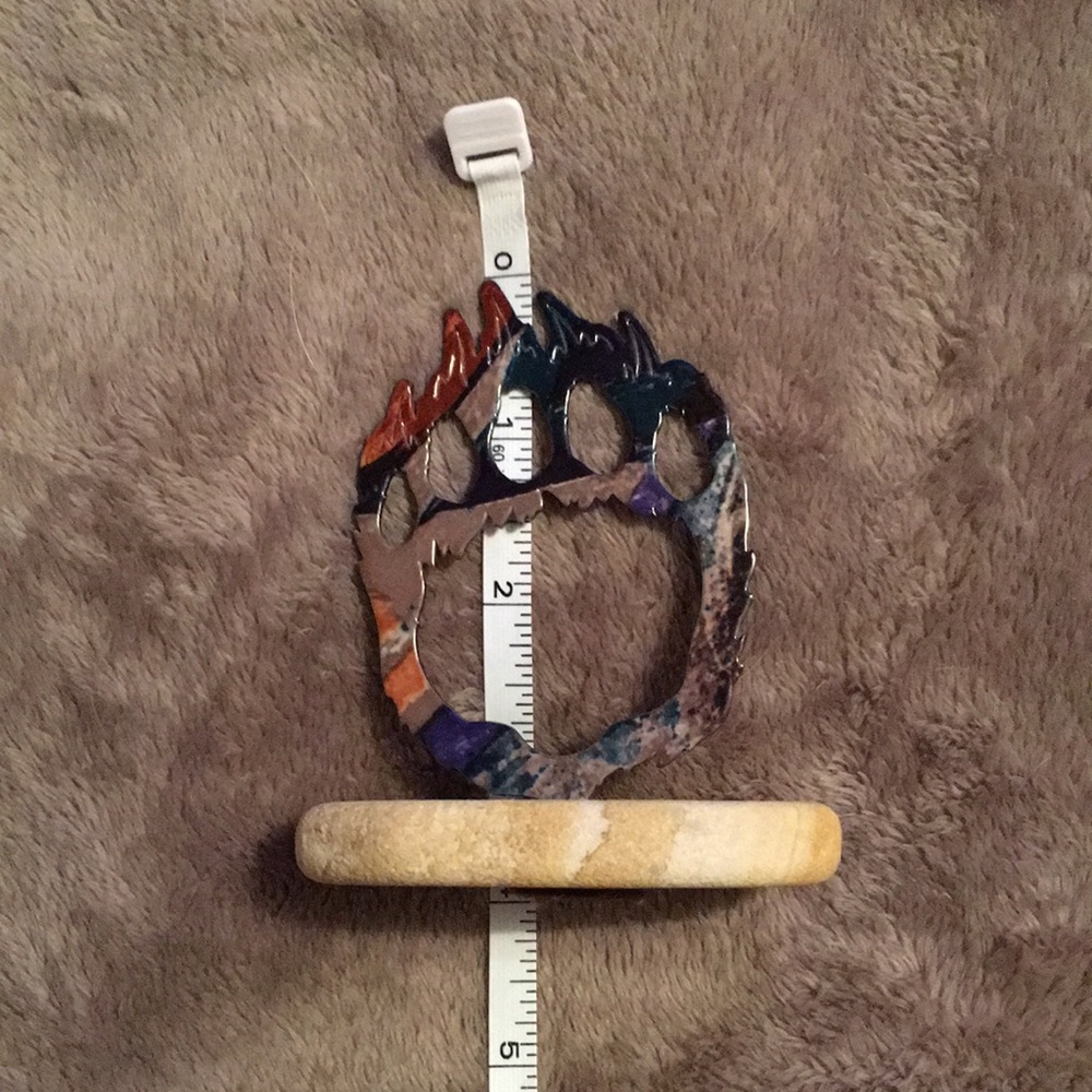 Original paw decoration created and designed by Barto Wildlife, Dubois,Wy. - Picture 8 of 9